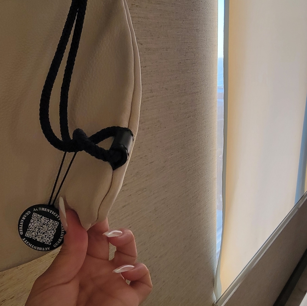 GUCCI 2 Way Coco Capitan BACKPACK In Mystic White Leather - Picture 6 of 15